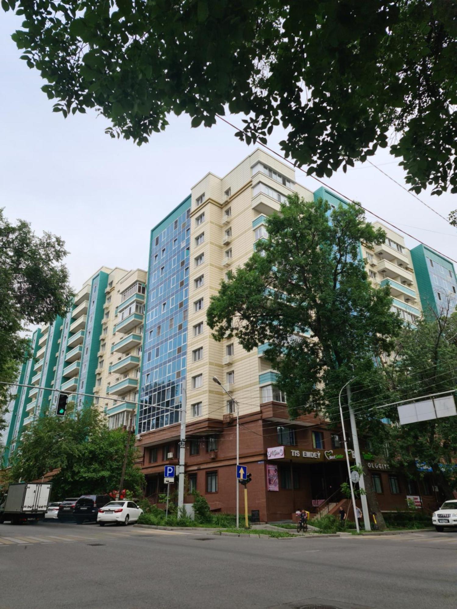 Новый Жк В Самом Центре Города Almaty Exterior photo
